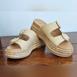 NWOB Dolce Vita Cream Platform Raffia Sandals w/ Buckle Design Women's Sz 9 & 10